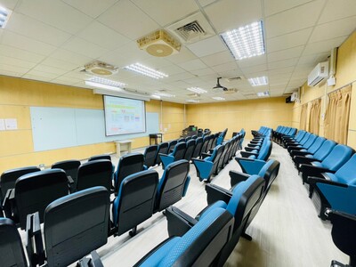【校本部】教學大樓 G101普通教室